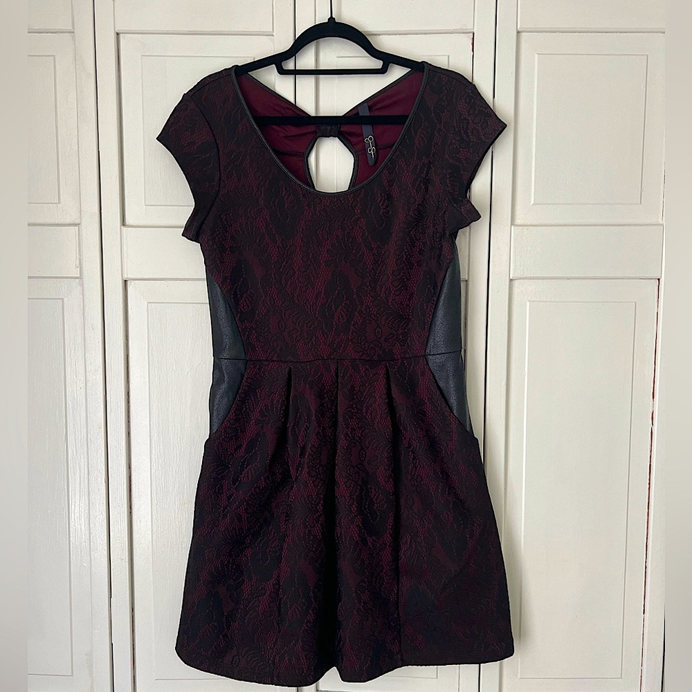 Jessica Simpson Red & Black Lace mini cocktail dress